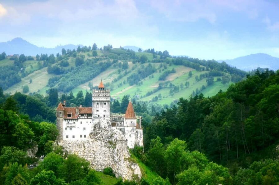 1-Day Guided Tour: Bucharest-Peles, Dracula Castle & Brasov - Comfort, guidance, and audio: the small tech details that matter