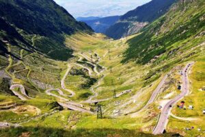 2 Days Private Tour Transfagarasan Road & Sibiu from Bucharest - Day One: Curtea de Argeș, Poienari Castle, and Transfăgărășan