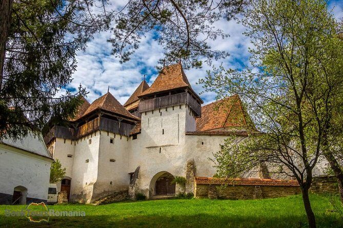 3-Day Tour from Bucharest: Transylvania Villages and Medieval Towns - Magura and Pestera area: where the trip turns quieter