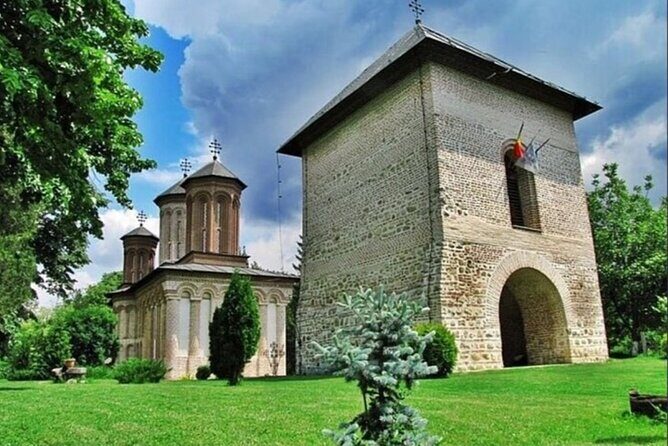 5h Abandoned Fort, Dracula's Grave and Mogoșoaia Palace, Private - Mogosoaia Palace: gardens, Brâncovenesc style, and a change on Mondays