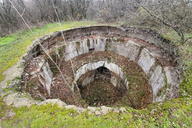 5h Abandoned Fort, Dracula's Grave and Mogoșoaia Palace, Private - Guide style: why the storytelling can make or break the day
