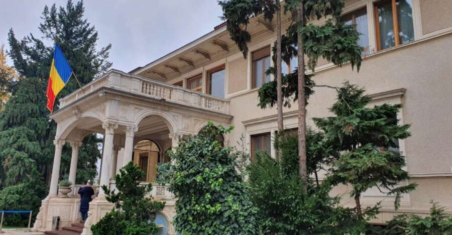 6h Communism Tour in Bucharest with Ceausescu Mansion - How this 6-hour tour tells Romania’s communist story
