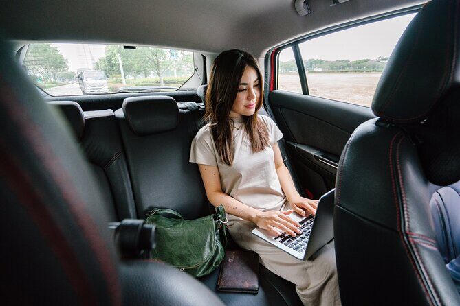 Airport transfer Otopeni to Bucharest - Otopeni to Bucharest: why a private transfer saves time and stress