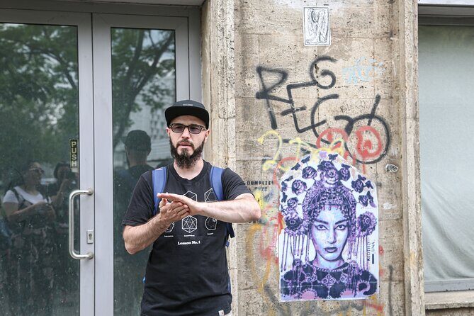 Alternative Bucharest Walking Tour - The Middle Streets: Learning to Read Murals Like a Map