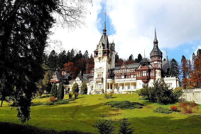 Bran (Dracula) Castle, Peles Castle, Brasov City - Private Tour - Stop 3: Brasov Historical Center, Tampa Mountain, and Mountain-City Tricks