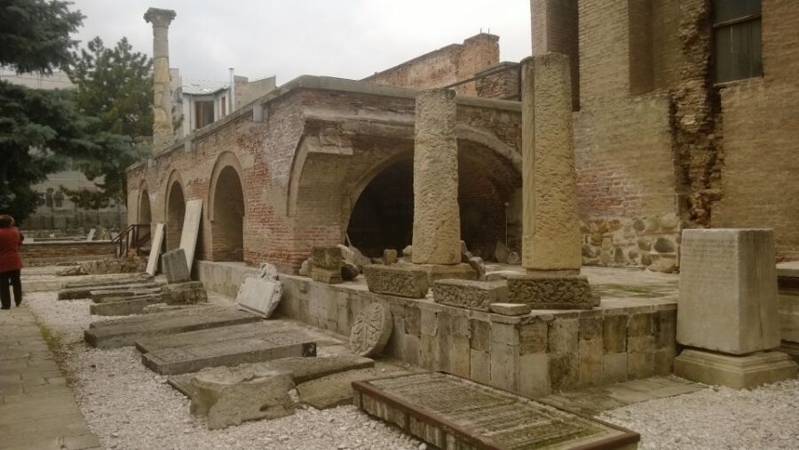 Bucharest: 2-Hour City Highlights Bike Tour - Old Town landmarks: Old Court Citadel, Manuc’s Inn, Stravopoleos Church