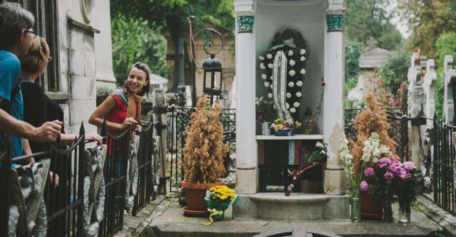 Bucharest: 3-Hour Dark History Tour with a Local - The cemetery street: a compact map of Romania’s losses