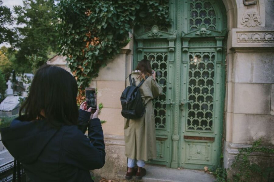 Bucharest: 3-Hour Dark History Tour with a Local - Getting around by metro without losing the plot