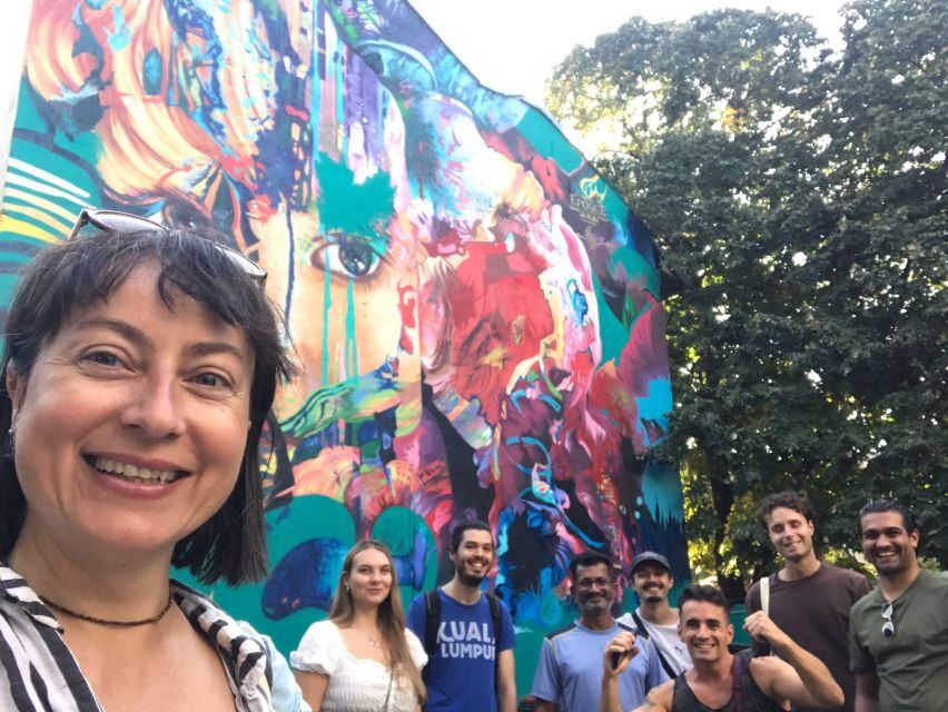 Bucharest: Alternative Sightseeing 2.5-3h-Hour Guided Tour - Kraft Market and the walk along Calea Victoriei