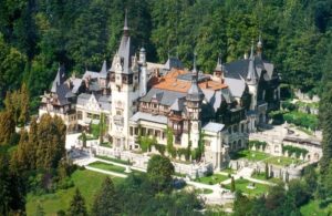 Bucharest: Bran & Peles Castle with Rasnov Citadel Day Trip - Pickup in central Bucharest: easy start, clear meeting points