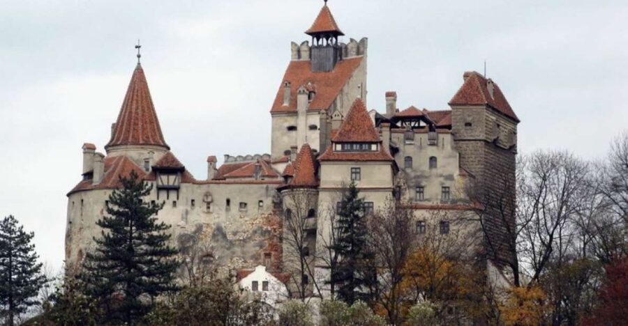Bucharest: Bran & Peles Castle with Rasnov Citadel Day Trip - The drive through Prahova Valley: when the scenery buys you time