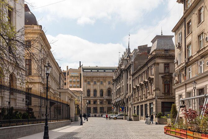 Bucharest Chronicles - The House of the People: controversies you can see in plain sight