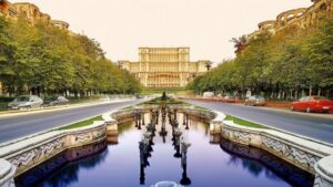 Bucharest: City Highlights Guided Walking Tour - Starting at Hanu’ Lui Manuc: Old Town roots and caravanserai history
