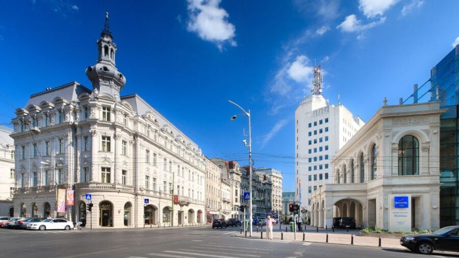 Bucharest City Tour 4h - Small Group Tour by Car - Key things you’ll notice right away