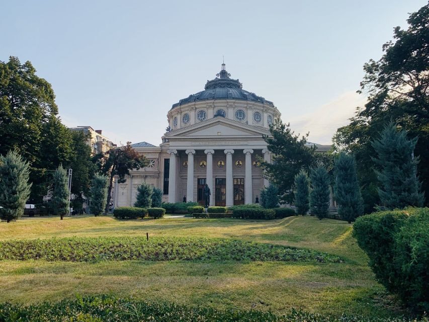 Bucharest City Tour and Wine Tasting - Free Press Square and the Arch of Triumph: finishing with a classic symbol
