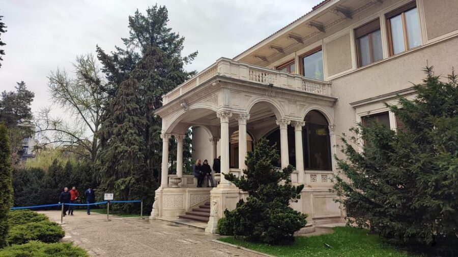 Bucharest city tour by car - Ceaușescu House, Revolution Square, and the Royal Palace Contrast
