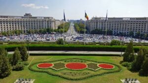 Bucharest: Communist Tour including Ceausescu Residence - A working-class neighborhood built by Ceausescu