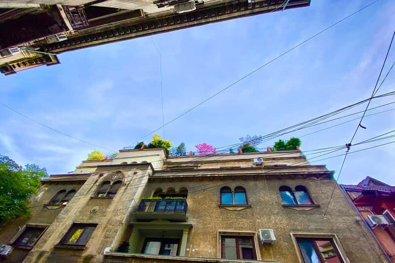 Bucharest: Craft Beer Tour with Traditional Meal - Following Bucharest’s Urban Layers: Western vs Oriental at Street Level