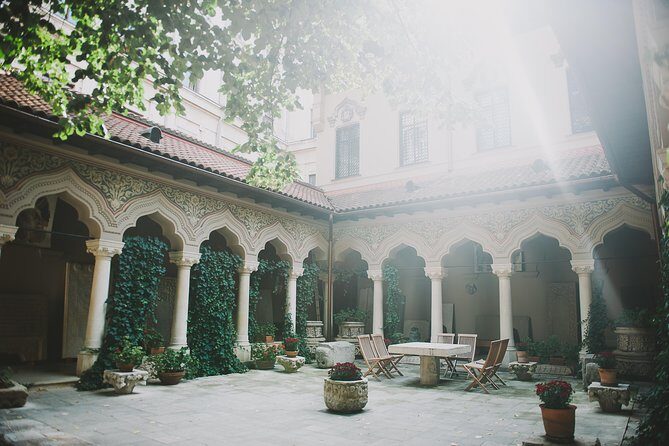 Bucharest Discovery morning tour - Stop 4: Old Town streets and the Ottoman-to-French storyline