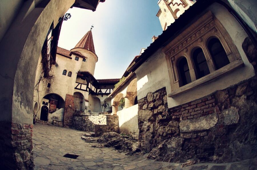 Bucharest: Dracula Castle, Peles Castle & Brasov Guided Tour - A One-Day Transylvania Plan That Actually Fits Your Time