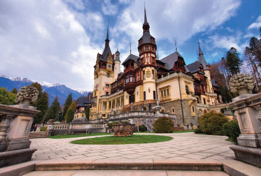 Bucharest: Dracula's Castle, Peles Castle, & Brasov Old Town - What the guide adds: stories, humor, and a smoother day