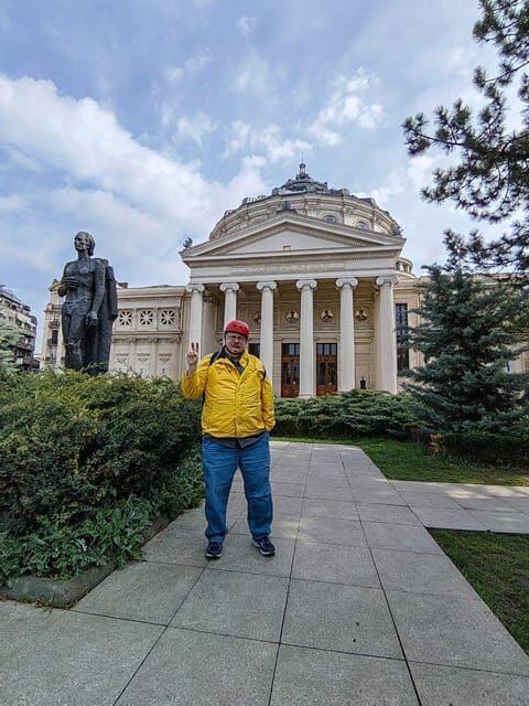 Bucharest electric city tour by Smart Balance #green - Safety Setup: Instruction, Protection, and a Route Preview