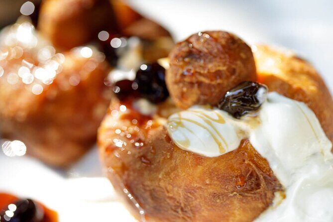 Bucharest Evening Tour and Traditional Dinner - 3 hours - Caru’ cu bere: a traditional 3-course dinner that actually feels like Bucharest