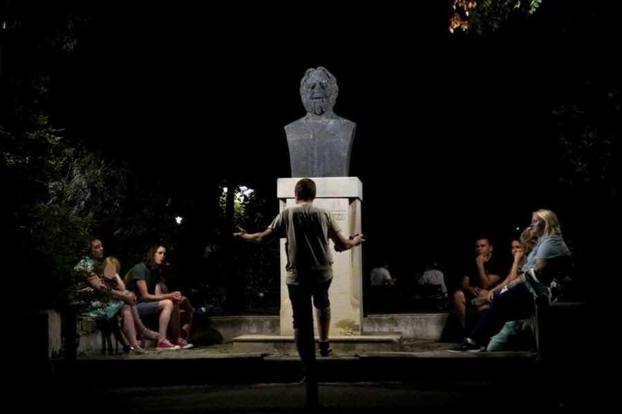 Bucharest: Ghost Stories & Romanian Mythology Walking Tour - Start at the National Theatre: where the night walk begins
