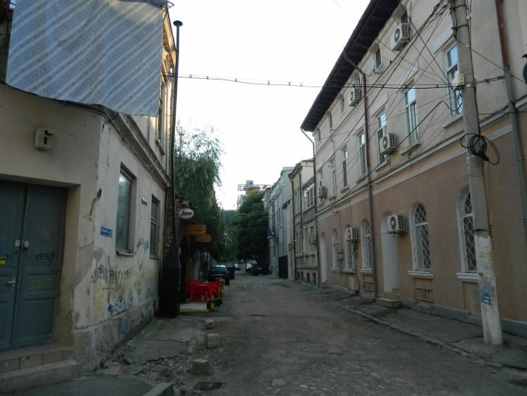 Bucharest: Half Day Bike Tour - Meeting at Hanu’ Berarilor: Easy Start, Real City Vibes