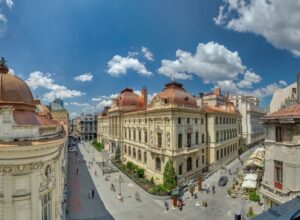 Bucharest: Half Day Bike Tour - Old City After the Communist Rewrite: Seeing Change Where You Stop