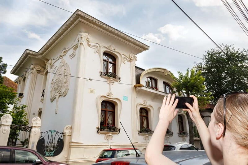 Bucharest: Hidden Gems 2.5-Hour Walking Tour - Starting in Batistei: mahalas, churches, and fast context