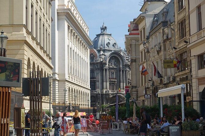 Bucharest Old Centre Tour - Bucharest Old Centre in One Hour: what this walk really does
