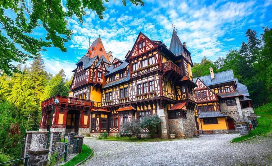 Bucharest: Peles Castle, Bran Castle, & Brasov Old Town Tour - Sinaia and Peleș Castle: royal rooms, weapons, and winter-ready planning