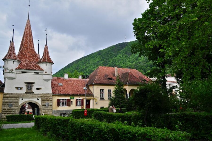 Bucharest: Peles Castle, Dracula's Castle and Brasov Tour - Brasov’s medieval lanes and the Black Church stop