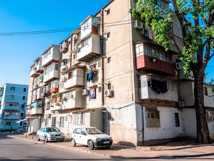 Bucharest: Private Three Neighborhoods Tour by Vintage Car - Piața Rahova and Strada Toporași: two stops that sharpen the contrast
