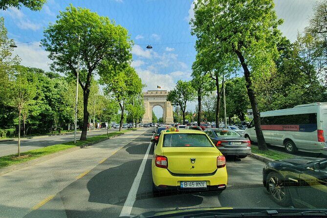 Bucharest Private Tour - 4 hours - Palace of Parliament (People’s House): big building, heavy story, fast hit