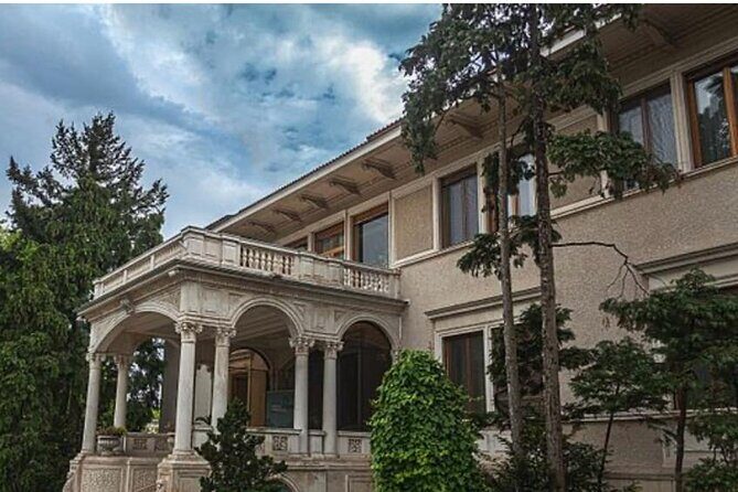 Bucharest Private Tour, Parliament Palace, Ceausescu House Visit - Best fit: who should book this Bucharest combo