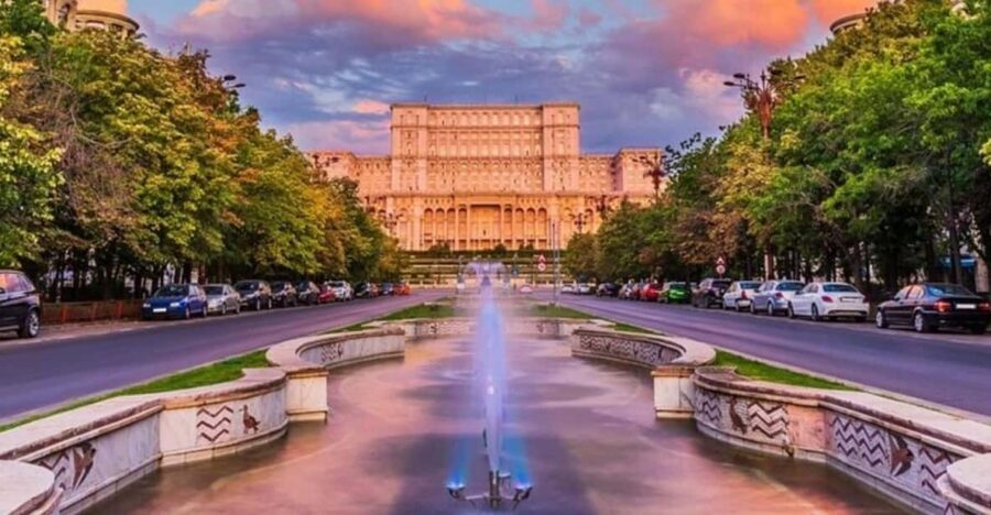 Bucharest : Street Art Walking Tour With A Guide - Fabrica Club: The First Photo Stop That Sets the Tone