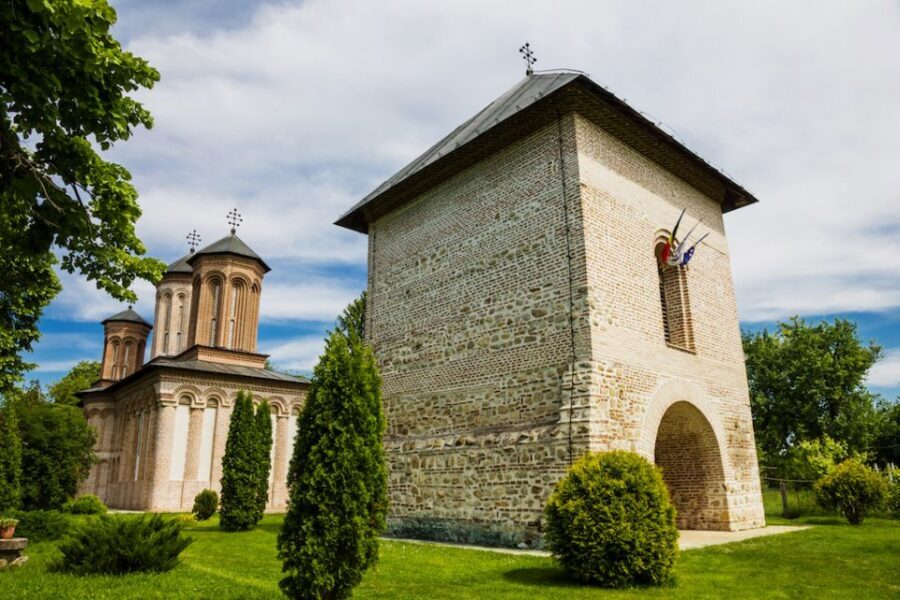 Bucharest & Surroundings: Half Day Tour - Snagov Monastery on the lake: Vlad the Impaler’s “almost fairy tale” setting