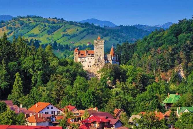 Bucharest to Dracula Castle, Peles Castle and Brasov Guided Tour - A 12-hour loop from Bucharest: what the pacing feels like