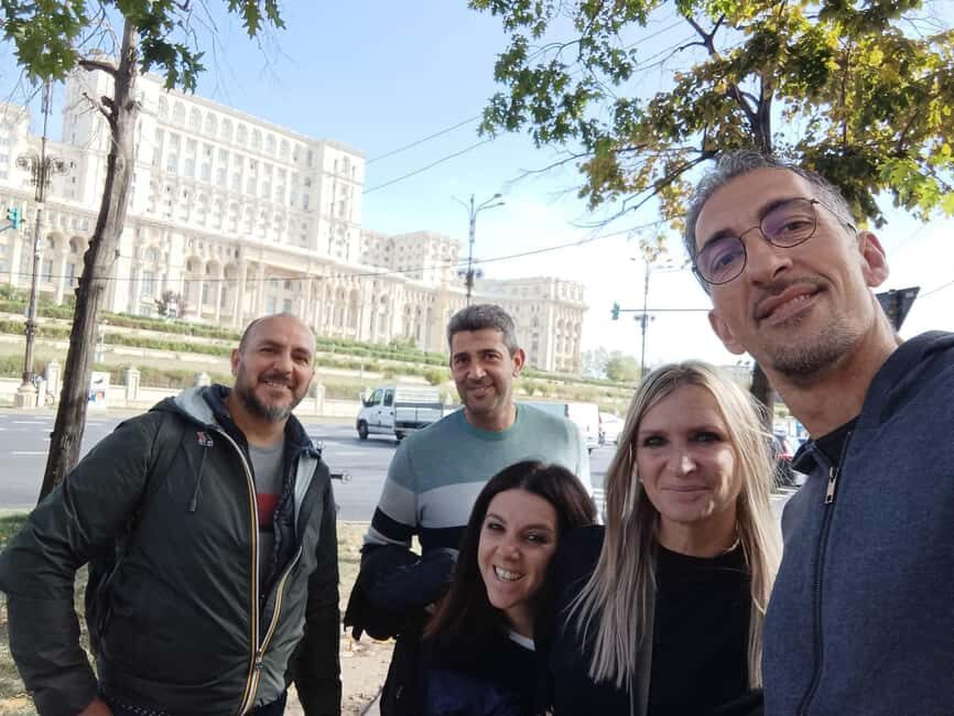 Bucharest: tour in the Parliament in Italian+exterior visit with guide - First meeting point: Caru cu bere and the easy start