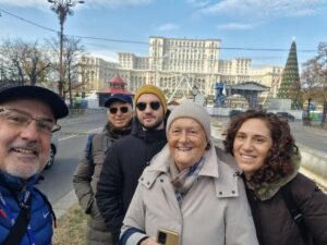 Bucharest: tour in the Parliament in Italian+exterior visit with guide - Stavropoleos Monastery: your first taste of old Bucharest