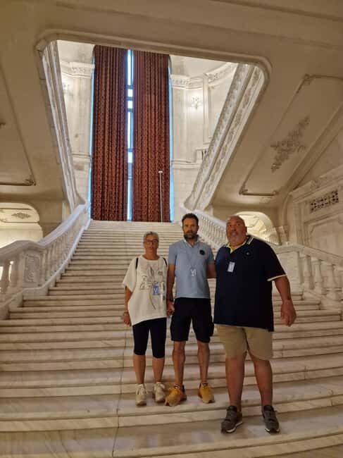 Bucharest: tour in the Parliament in Italian+exterior visit with guide - How the tour is structured: neighborhood first, Parliament second