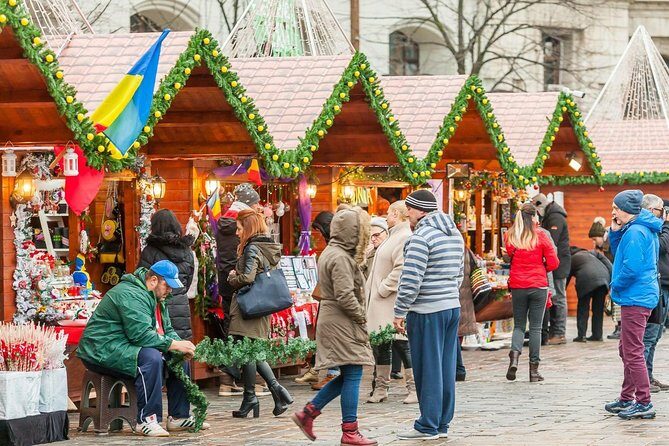 Bucharest: Tour of Christmas traditions & decorations - Old Town side streets: traditions, stories, and old Bucharest buildings