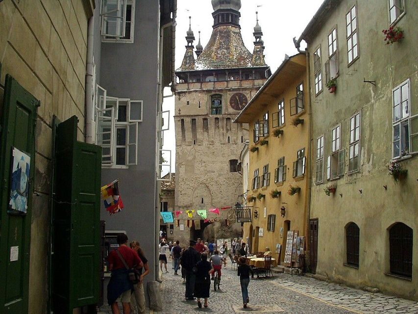 Bucharest: Transylvania and Dracula's Castle 2-Day Tour - Brasov: where Saxons, raids, and medieval sights all meet
