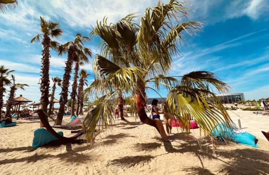 Bucuresti: Bucuresti Therme Transfer and Full-Day Access - The Palm area: calmer bathing and slower time