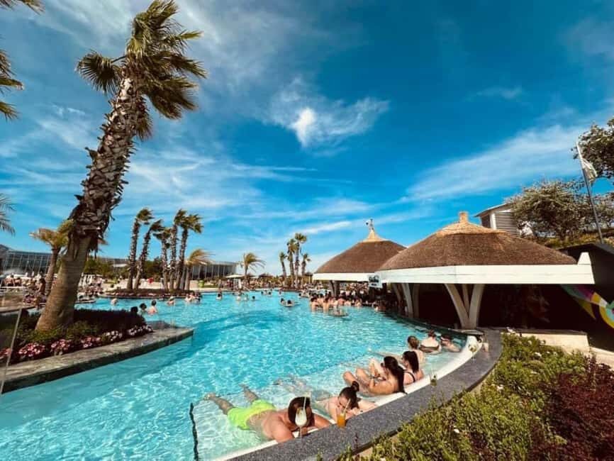 Bucuresti: Bucuresti Therme Transfer and Full-Day Access - What to bring, and what to plan around