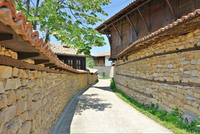 Bulgaria -Private Tour- Basarbovo, Arbanasi, Veliko Tarnovo - Basarbovo Rock Monastery: St. Dimitrii and the cave-church vibe