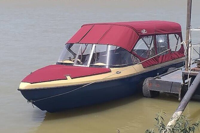 Danube Delta - Private Tour with Boat Trip & Traditional Lunch - What to expect from the guide-driver (and why it matters)