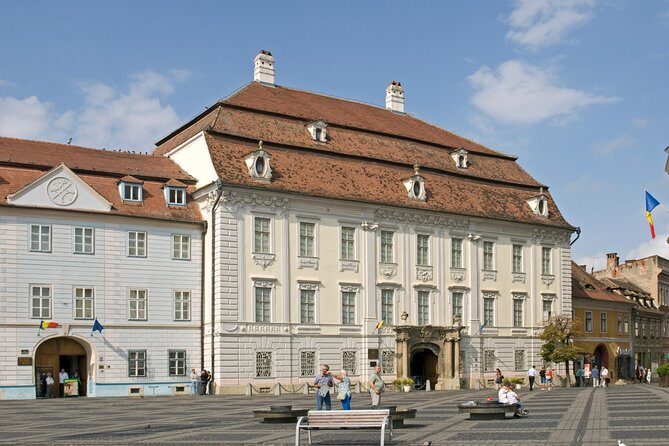 Day Trip to Sibiu and Fagaras Fortress from Bucharest - Brukenthal National Museum: A Cultural Stop That Makes the Town Click